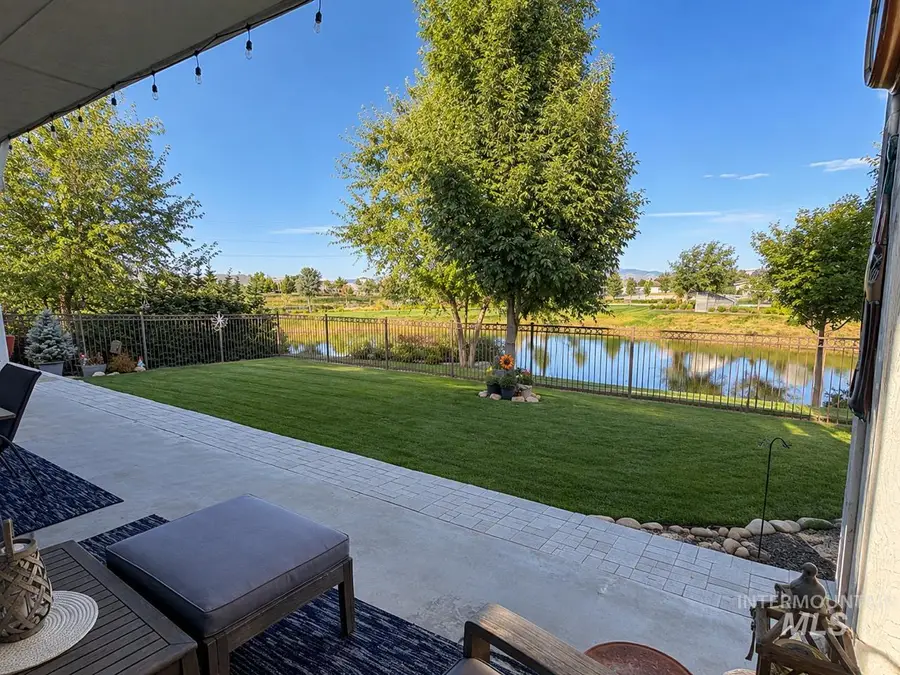 330 S Hamlin Ln, Eagle, ID 83616 - #2