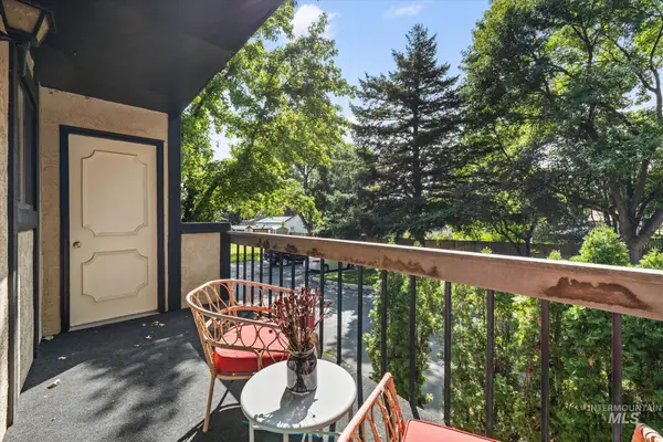 7044 W Colehaven Ln, Boise, ID 83704