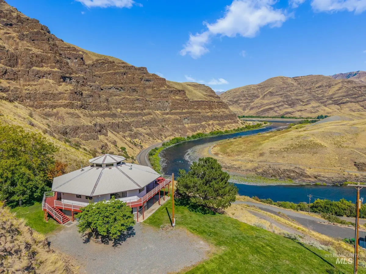 37896 Snake River Rd, Asotin, WA 99402 - #1