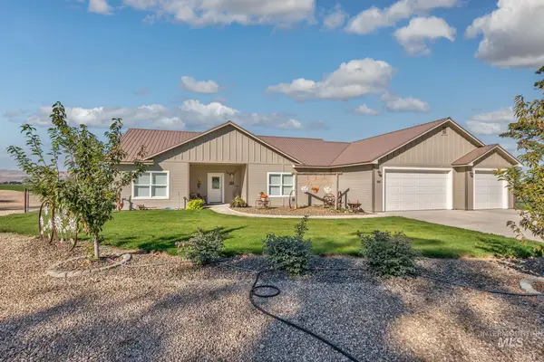 561 Mausling Rd, Adrian, OR 97901