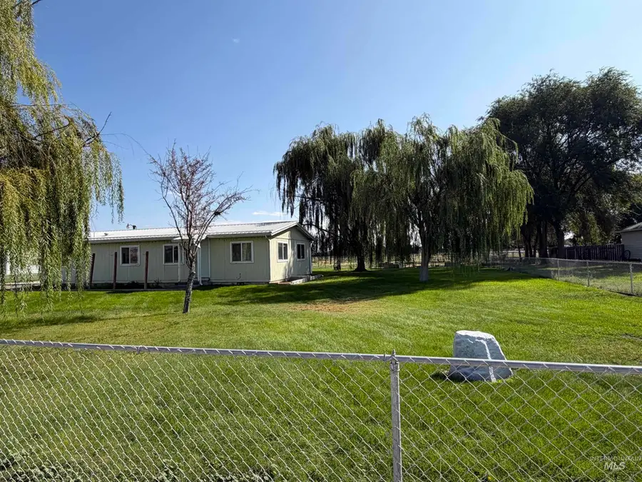 1203 Erlebach Way, Ontario, OR 97914 - #2