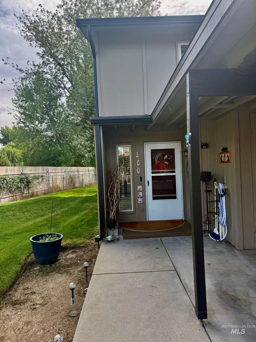 360 N Eagle Glen Ln, Eagle, ID 83616 - #2