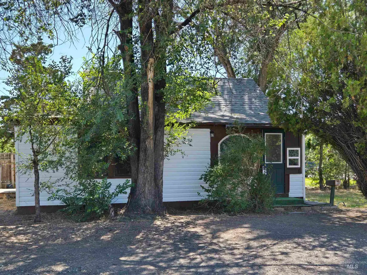194 Jackson Street, Twin Falls, ID 83301 - #1