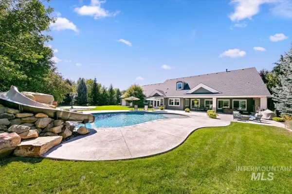 958 N Lionbridge Pl, Eagle, ID 83616