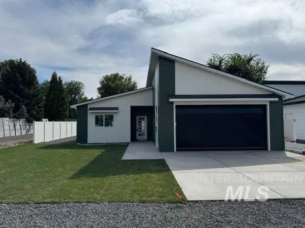 923 Aiken Ave, Buhl, ID 83316
