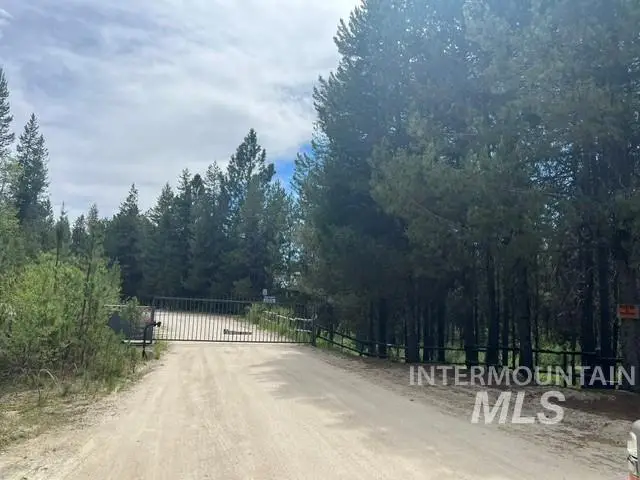 175 Pointes Rd, Cascade, ID 83611 - #1