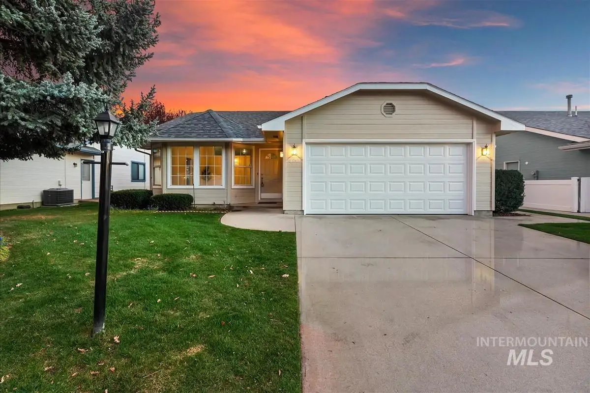 8359 W Willowdale Dr, Garden City, ID 83714 - #1