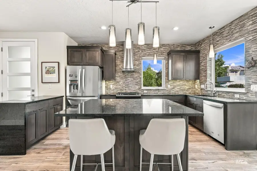 315 E 36th St, Garden City, ID 83714 - #3