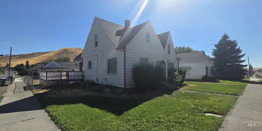 1490 Main, Pomeroy, WA 99347 - #2