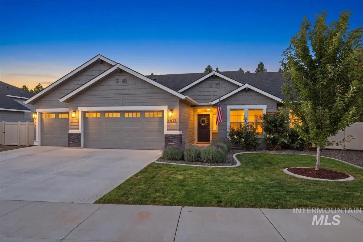4932 W Vanderbilt Dr, Meridian, ID 83646 - #1
