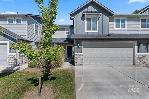 862 W Woodpine St, Meridian, ID 83646