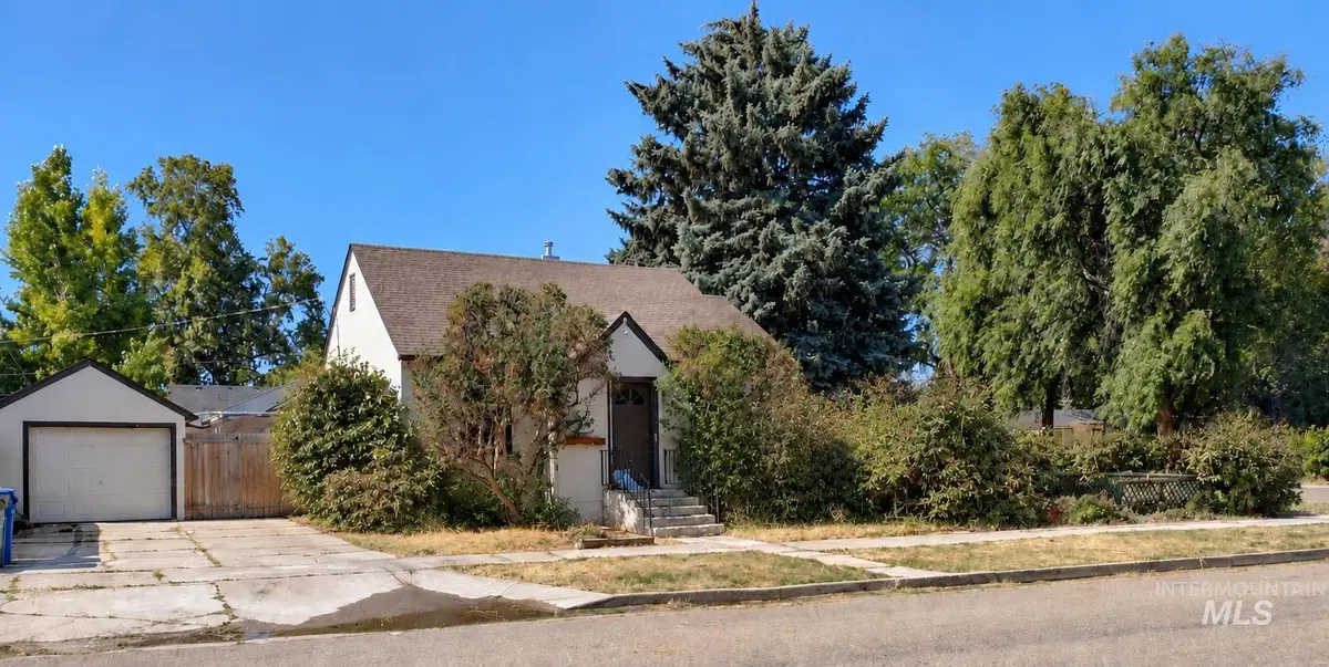 403 E Lincoln, Nampa, ID 83686 - #1
