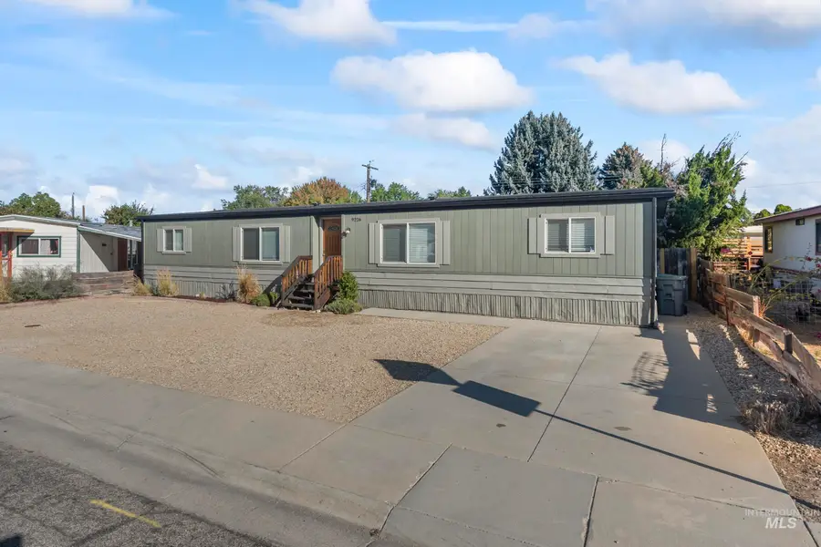 9226 W Irving St, Boise, ID 83704 - #2