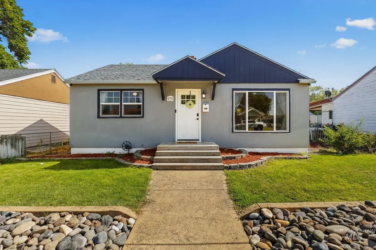 835 12th Street, Clarkston, WA 99403 - #1