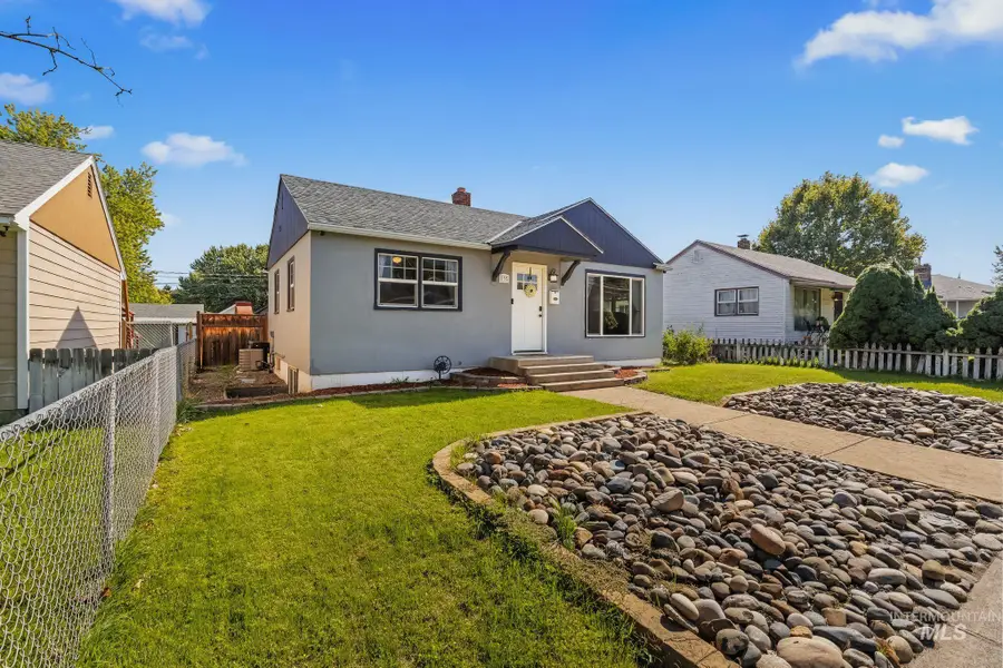 835 12th Street, Clarkston, WA 99403 - #2
