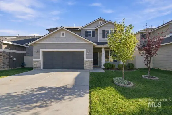 124 S Sunset Point Way, Meridian, ID 83642