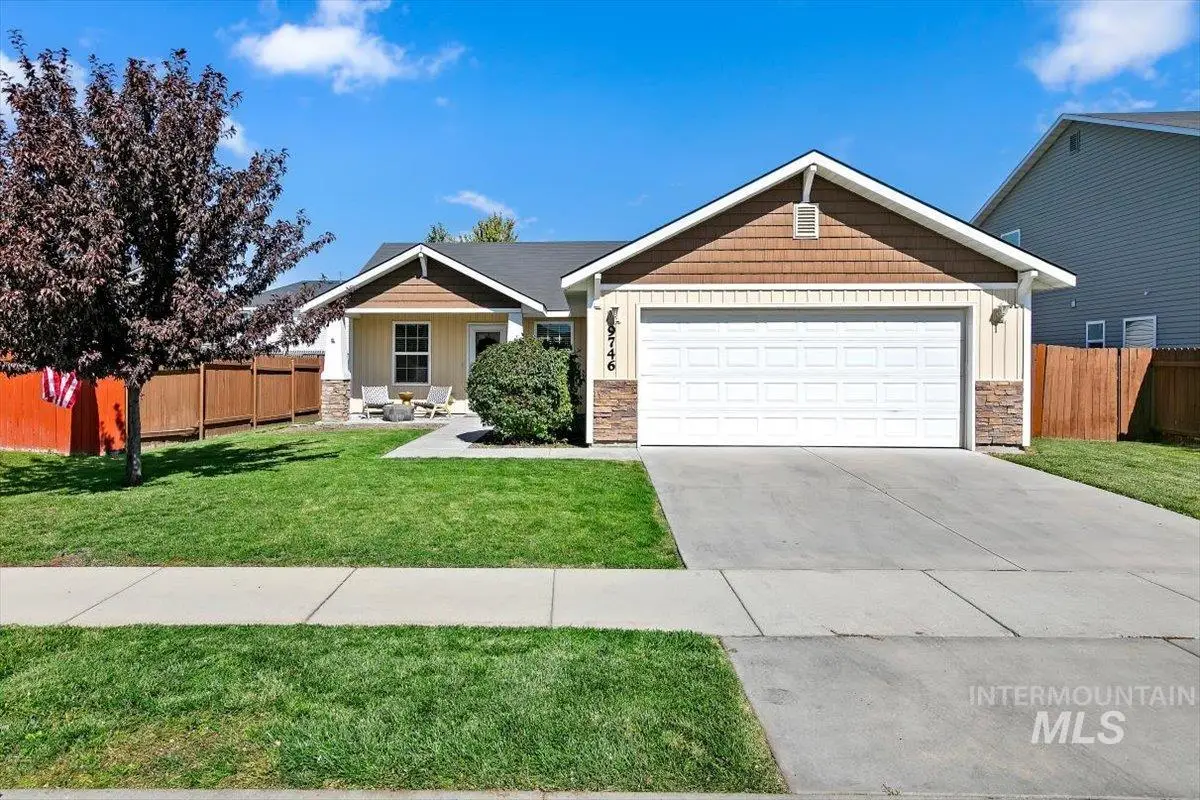 9746 W Bigwood Dr, Boise, ID 83709 - #1