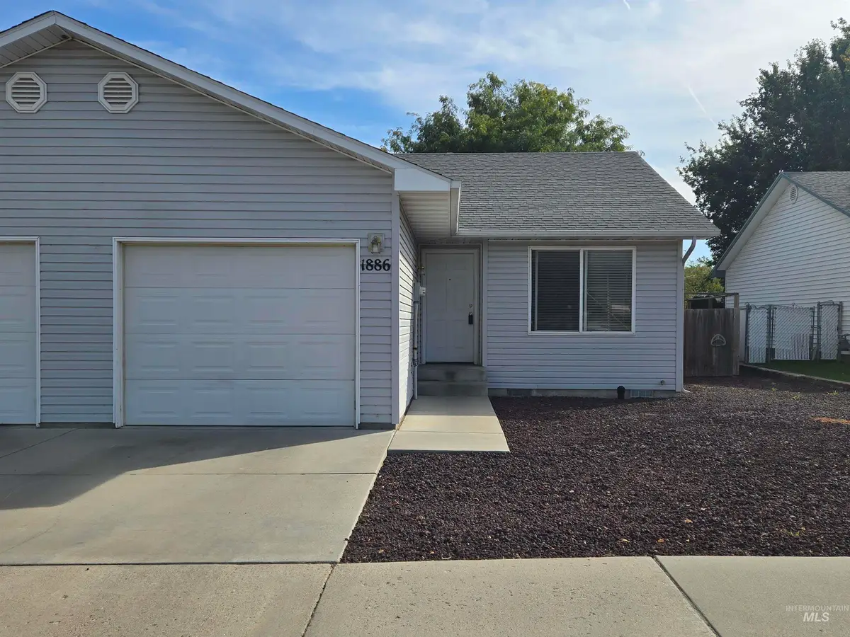 1886 W Idaho Ave, Ontario, OR 97914 - #1