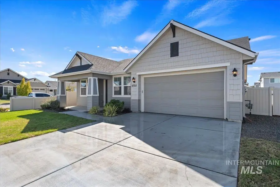 5705 W Daphne Dr, Meridian, ID 83646 - #3