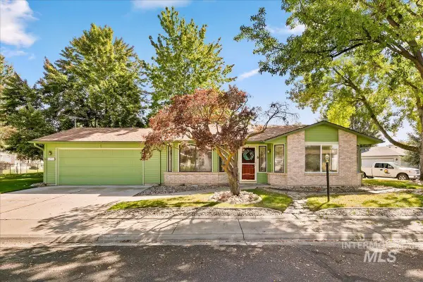 8372 W Willowcourt Drive, Garden City, ID 83714