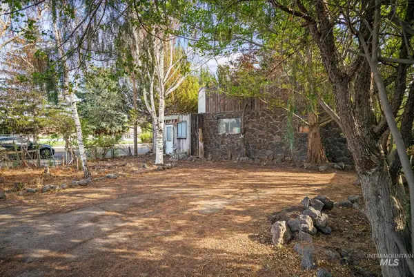 368 N Idaho St, Wendell, ID 83355