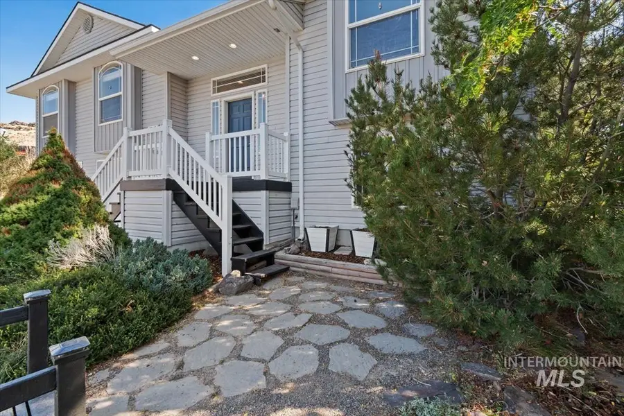 2840 NE Haskett Pl, Mountain Home, ID 83647 - #2