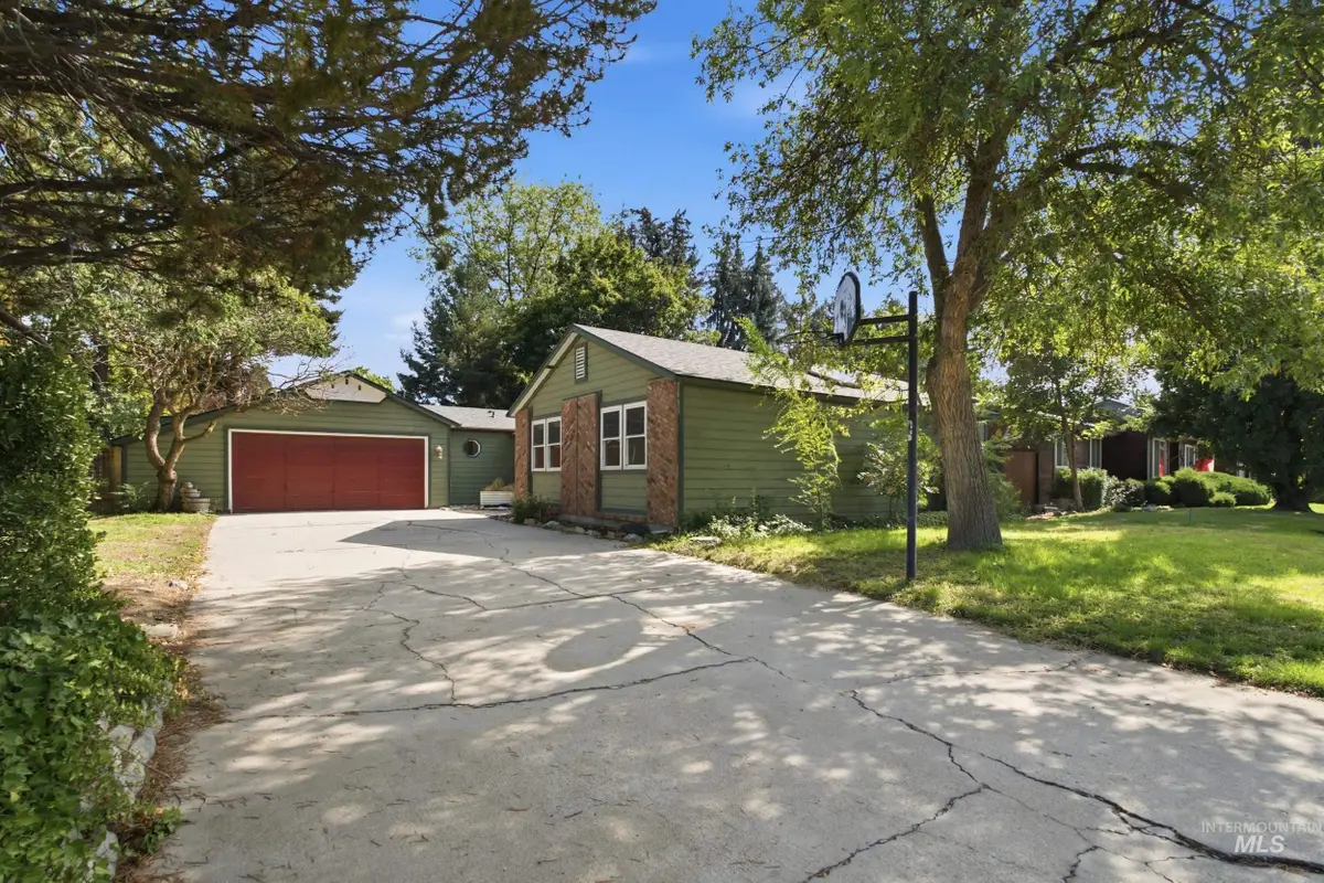 5057 W Harbourview Drive, Boise, ID 83703 - #1