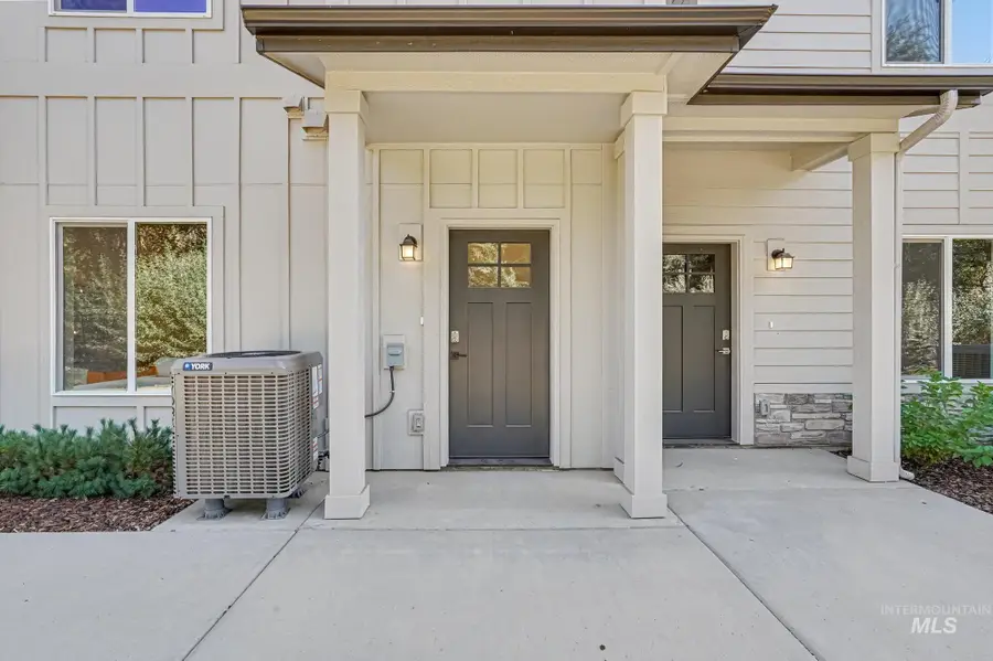 8287 W Latte Ln, Garden City, ID 83714 - #2