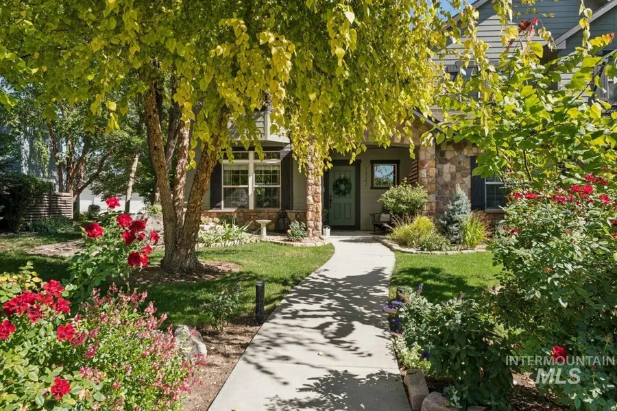 1322 N Seven Golds Ave, Eagle, ID 83616 - #2
