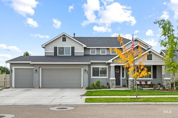 937 Silver Springs St, Middleton, ID 83644