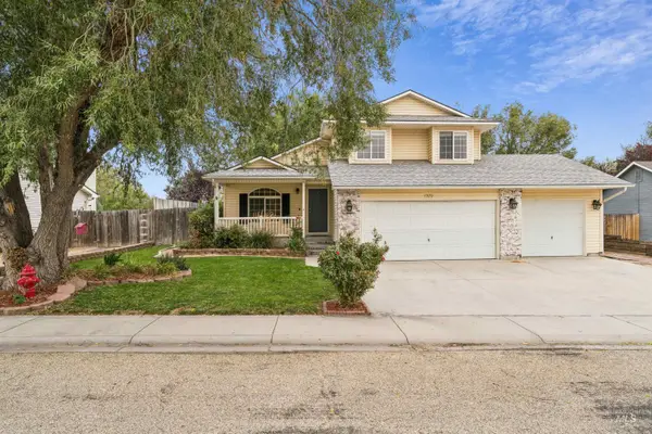 1320 New York, Middleton, ID 83644