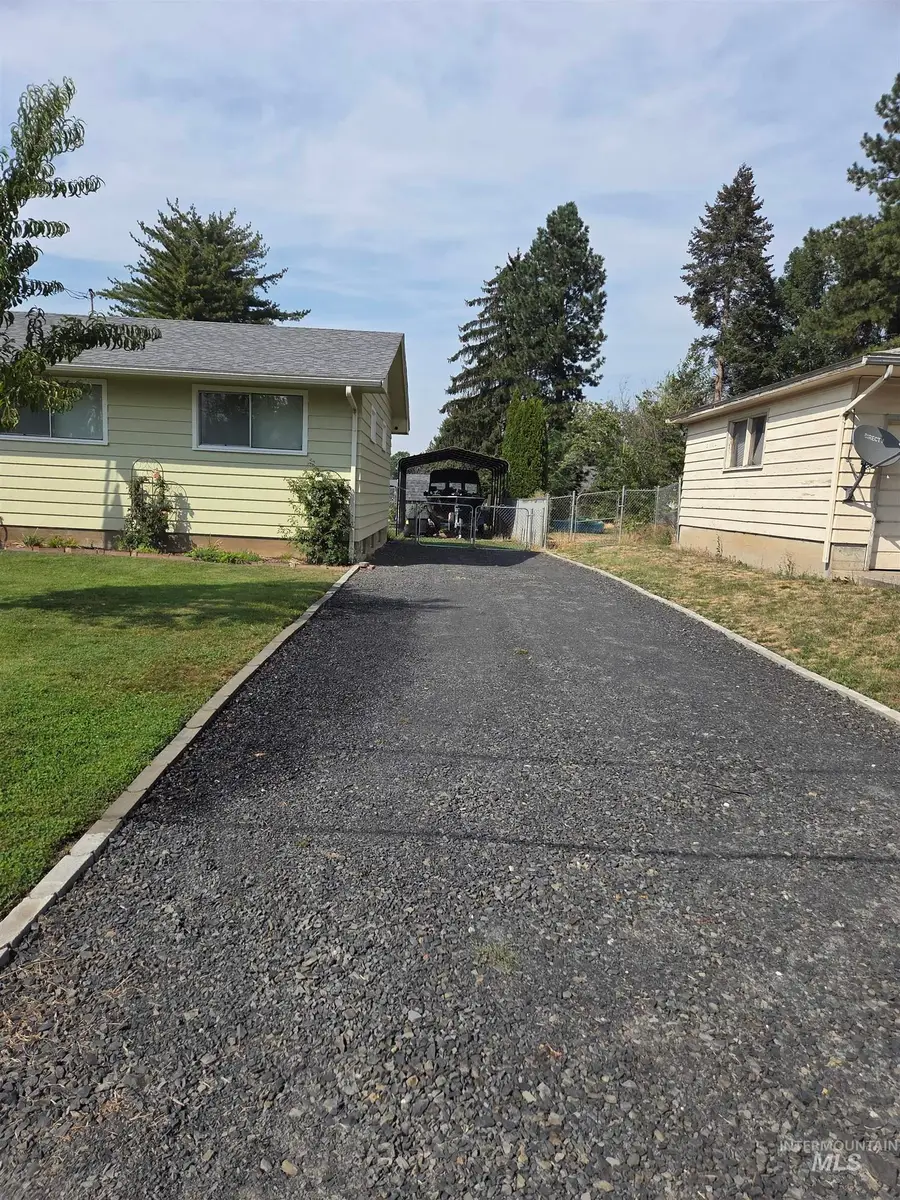 431 Linden Drive, Lewiston, ID 83501 - #3