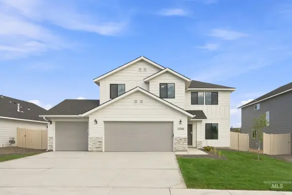 2267 N 8th E St, Mountain Home, ID 83647