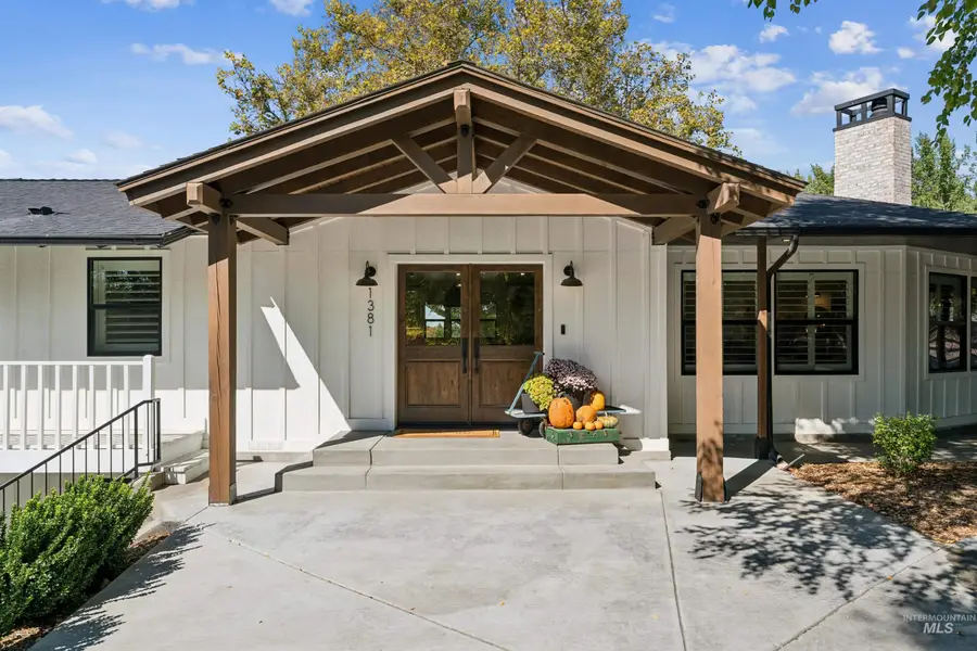 1381 W Meander Dr, Eagle, ID 83616 - #2
