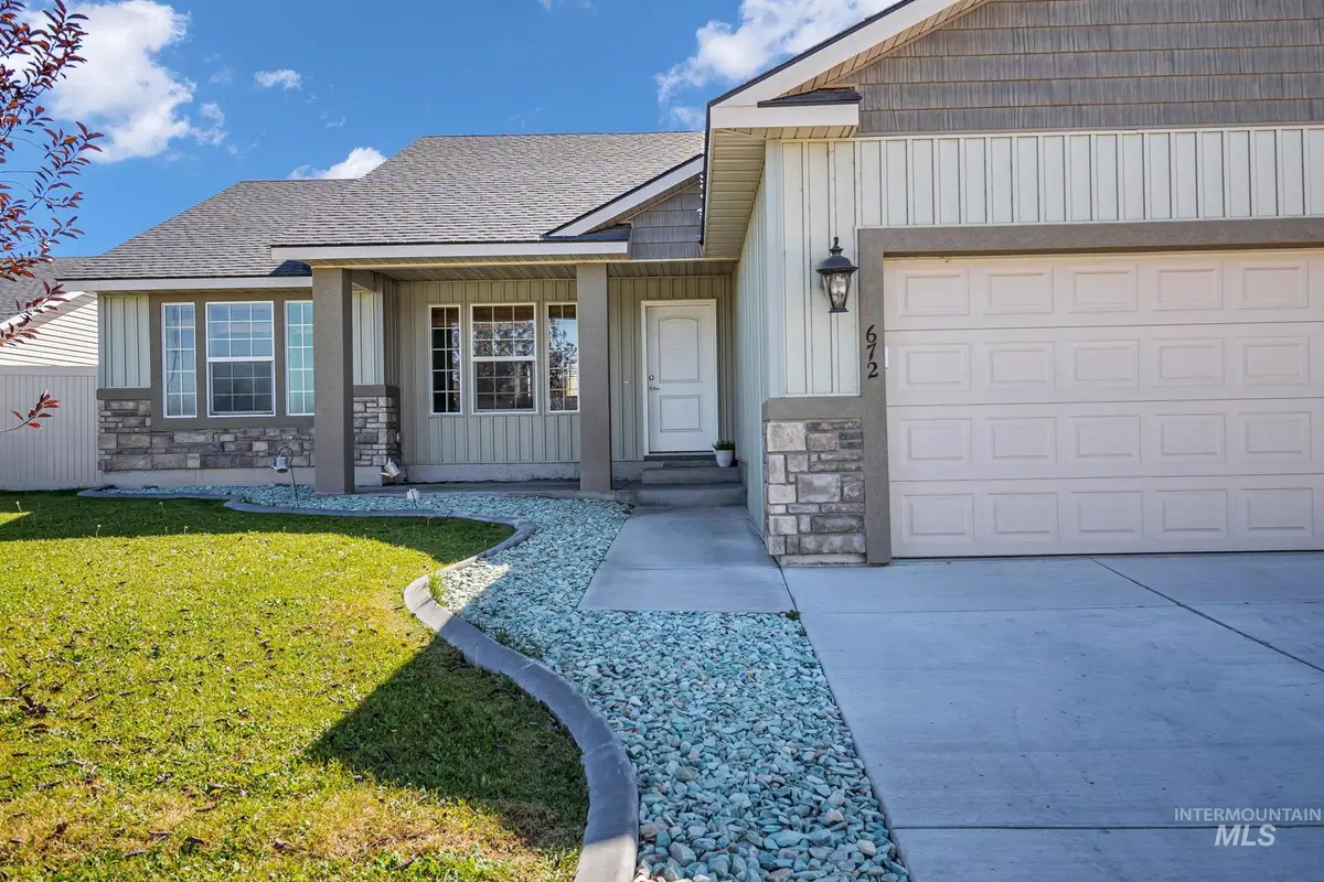 672 Heidi Ave, Twin Falls, ID 83301 - #1