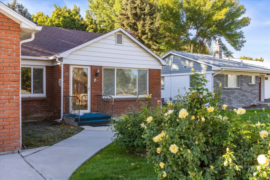 319 Davis Ave, Nampa, ID 83651 - #2