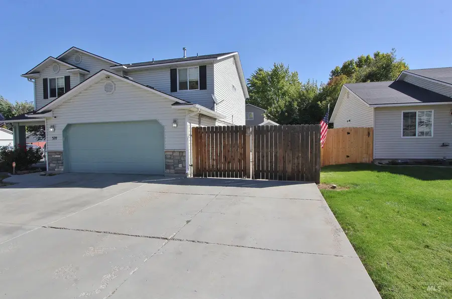 570 N Sourwood Avenue, Kuna, ID 83634 - #2