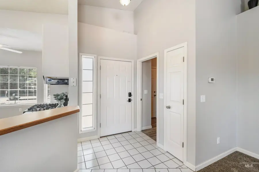112 W Davenport Dr, Meridian, ID 83642 - #2