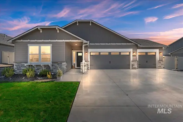 1914 N Perth Ave, Middleton, ID 83644