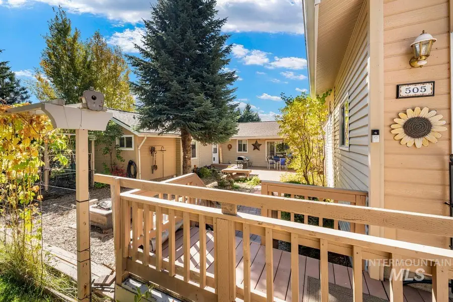 505 Lakeview Drive, Cascade, ID 83611 - #3