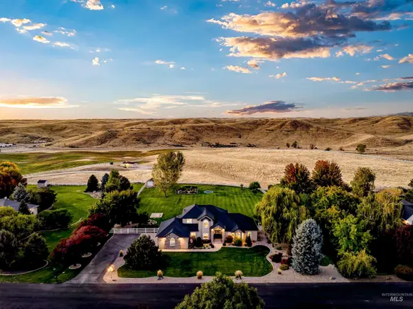10226 W Deep Canyon Drive, Star, ID 83669