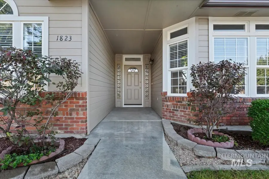 1823 E Summercove Dr, Meridian, ID 83646 - #2