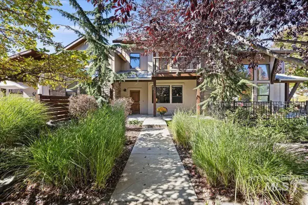 1385 E Lone Creek Drive, Eagle, ID 83616