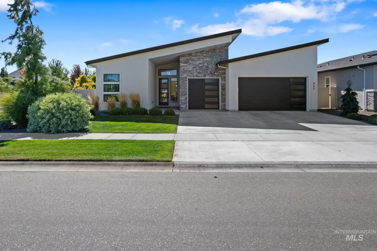 923 E Rio Chico Dr, Kuna, ID 83634 - #1