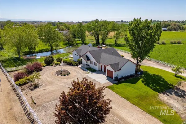 16921 Oasis Rd, Caldwell, ID 83607
