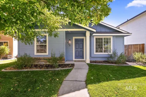 233 W Lava Falls Dr, Meridian, ID 83646