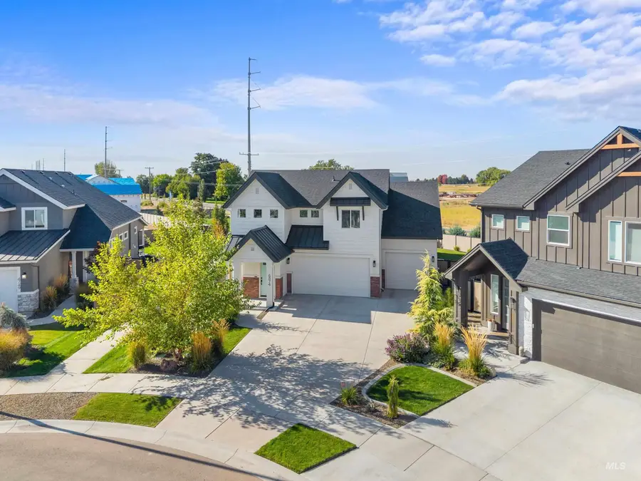 6874 W Los Flores Drive, Meridian, ID 83646 - #2