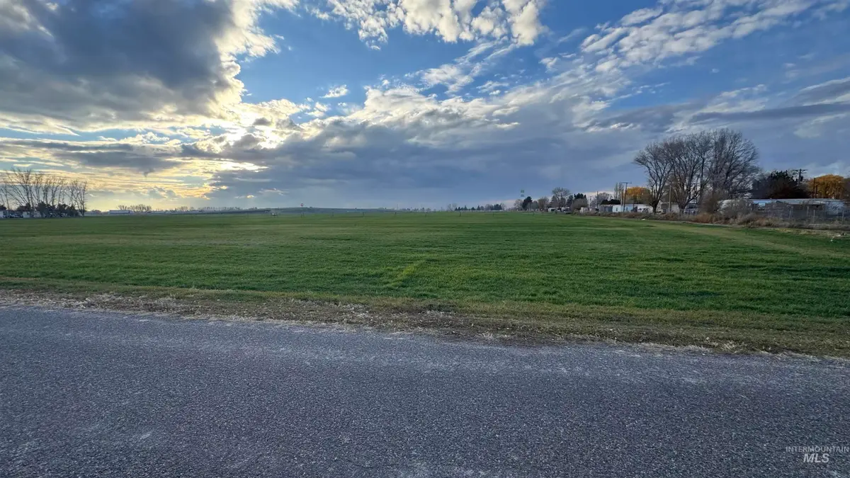 211 Exit S I84/id-25, Heyburn, ID 83336 - #1