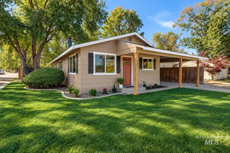 3215 W Alpine Street, Boise, ID 83705 - #2