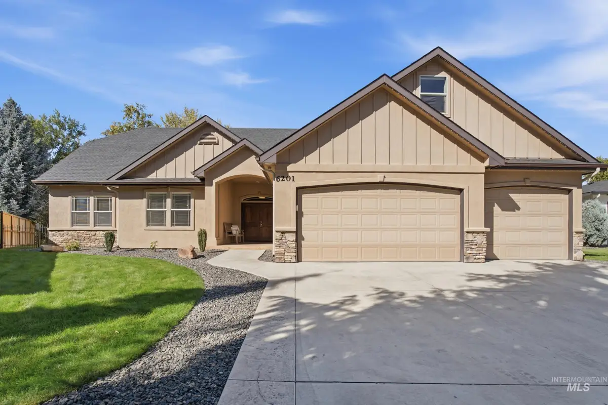 6201 N Cape Arago Place, Garden City, ID 83714 - #1